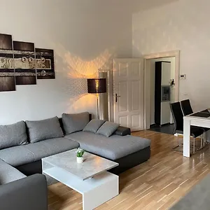  Apartament Near Yppenplatz & Brunnenmarkt