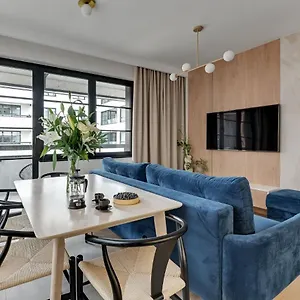 Doki Living By Blue Mandarin Parking & Foodhall , Danzig Polen