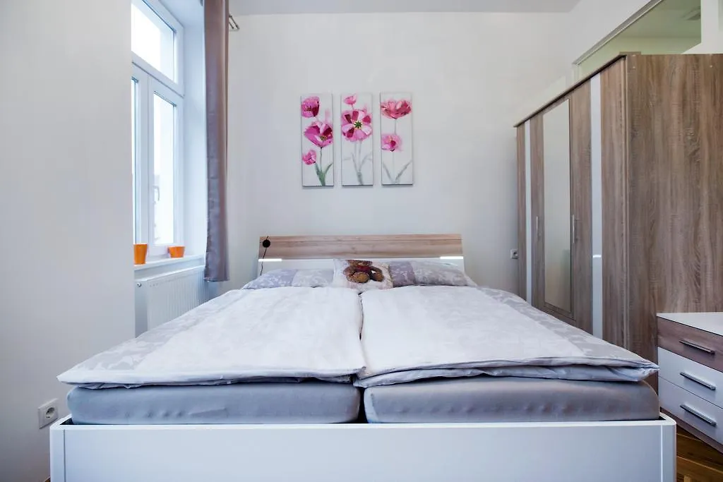 The Barts Apartments - Self Check-In