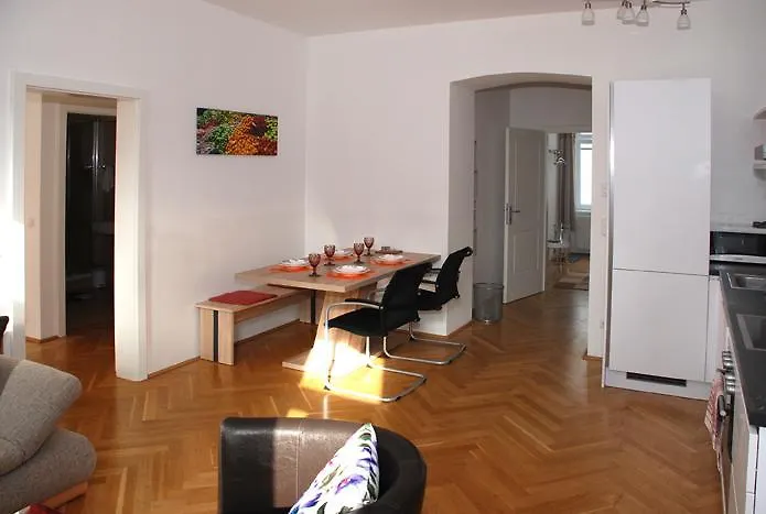 The Barts Apartments - Self Check-In